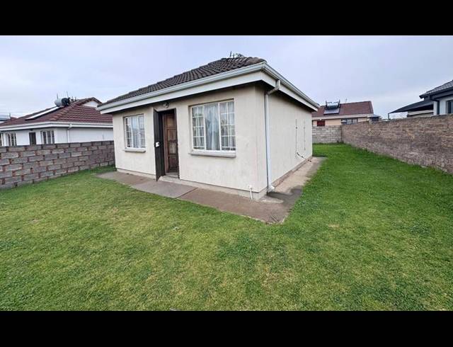 2 BEDROOM HOUSE FOR SALE IN CRYSTAL PARK